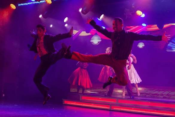 Oceania Cruises On-Board Entertainment.jpg